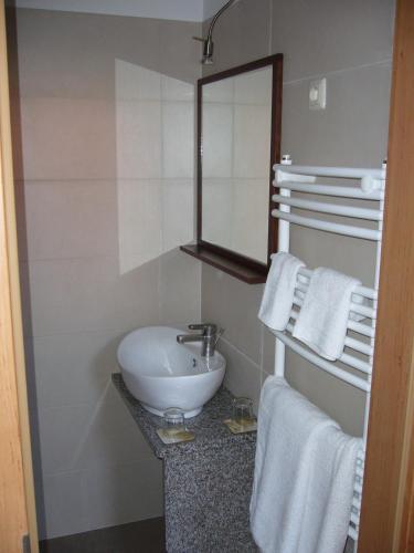 Central Apartman Sopron Phòng bức ảnh