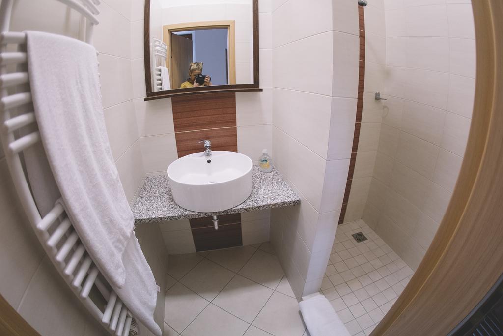 Central Apartman Sopron Ngoại thất bức ảnh