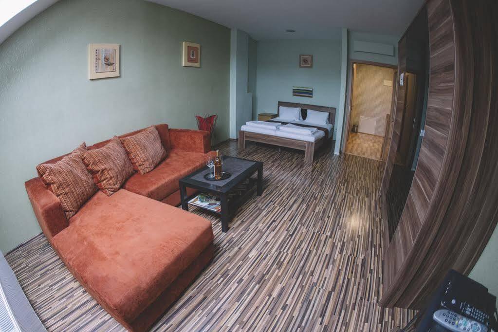 Central Apartman Sopron Ngoại thất bức ảnh